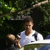 Family and guests arrive at the wedding venue of Kris Humphries and Kim Kardashian pictures | Picture 62573